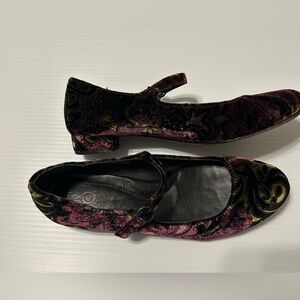 Born Crown Velvet Victorian Inspired  Whimsygoth Small Block Heel Shoes 8.5